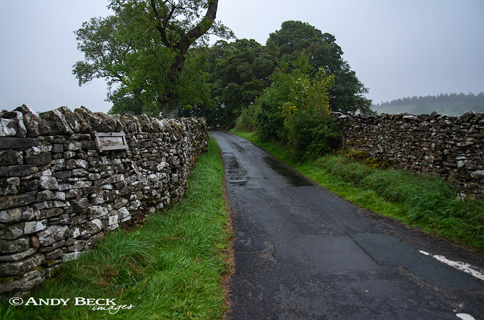 Scarside Lane leading to Knipescar Common