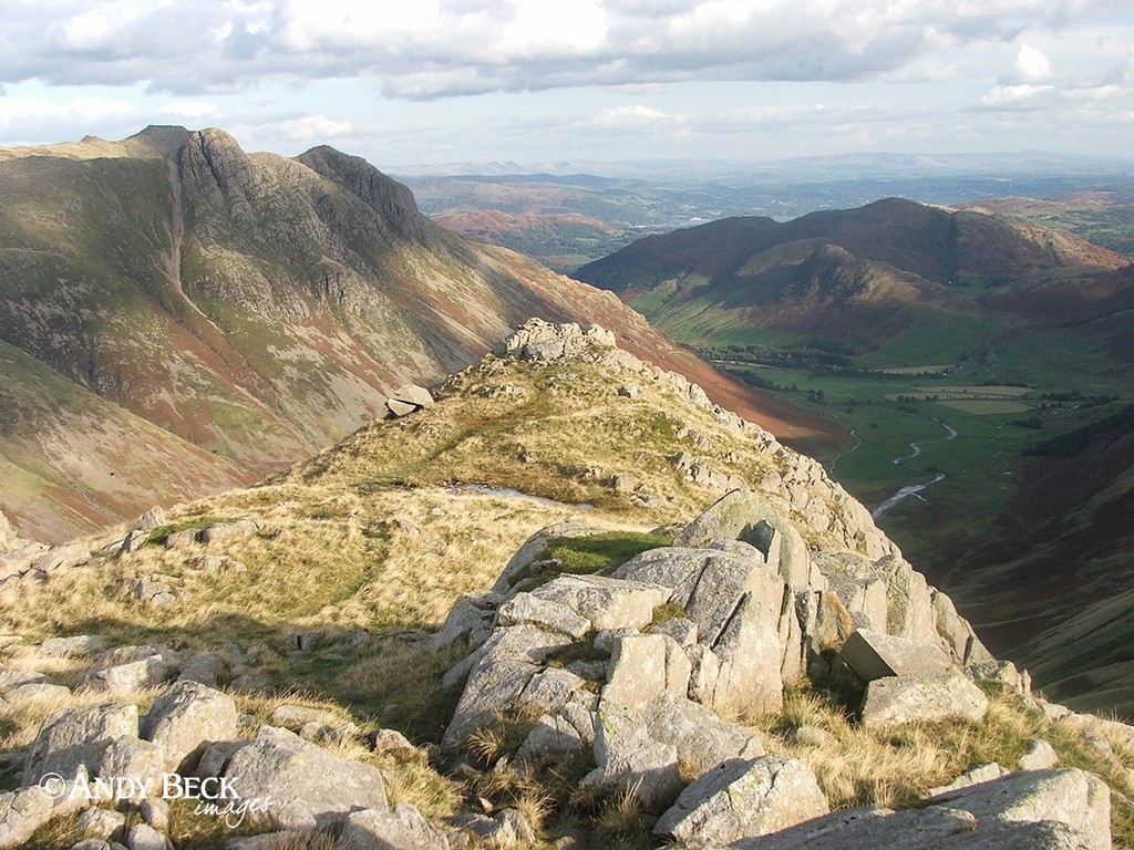 Mickleden from Rossett Pike with the Langdale Pikes