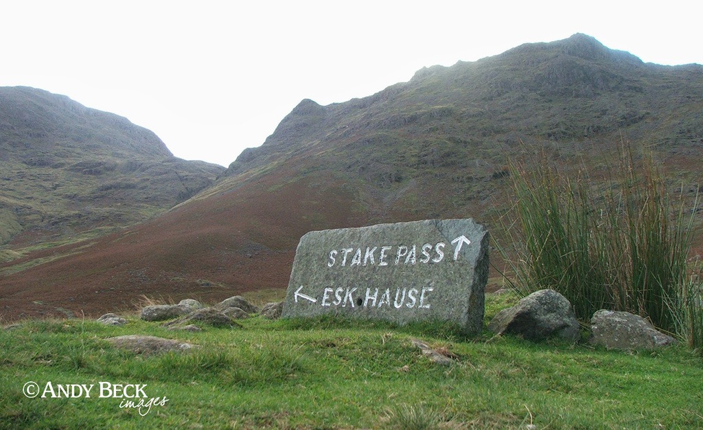 Mickleden route sign, Great Langdale