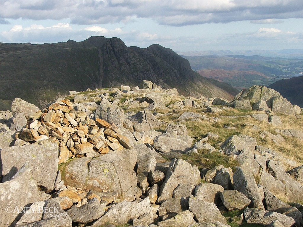 Rossett Pike summit, above Mickleden, Great Langdale