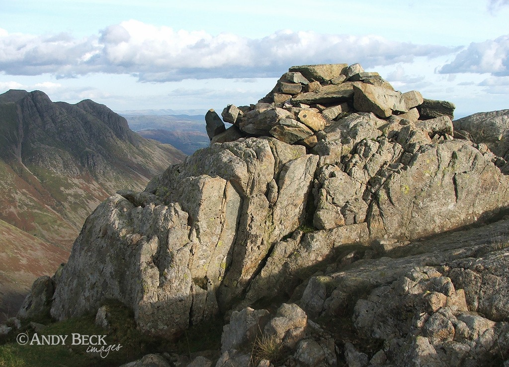 Rossett Pike the Mickleden cairn, Langdale Pikes, Langdale