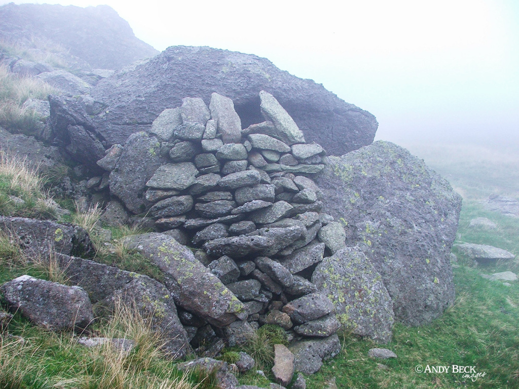 Blea Rigg stone shelter, Wainwright Blea Rigg, Central fells